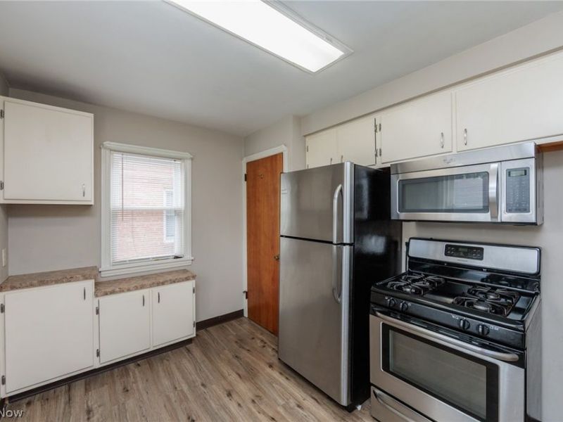 1551 Winchester Road, Cleveland, OH 44124 Photo 12