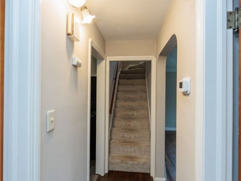 1551 Winchester Road, Cleveland, OH 44124 Photo 14