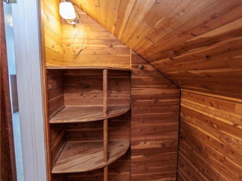 1551 Winchester Road, Cleveland, OH 44124 Photo 31