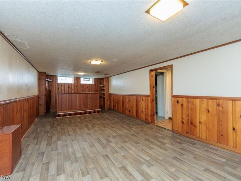 1551 Winchester Road, Cleveland, OH 44124 Photo 32