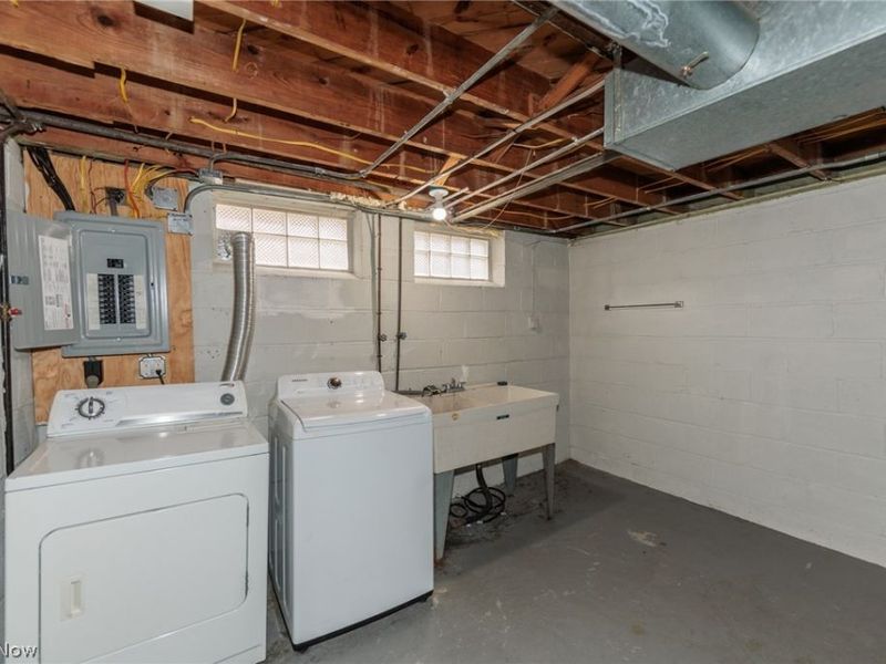 1551 Winchester Road, Cleveland, OH 44124 Photo 37