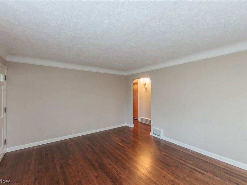 1551 Winchester Road, Cleveland, OH 44124 Photo 4