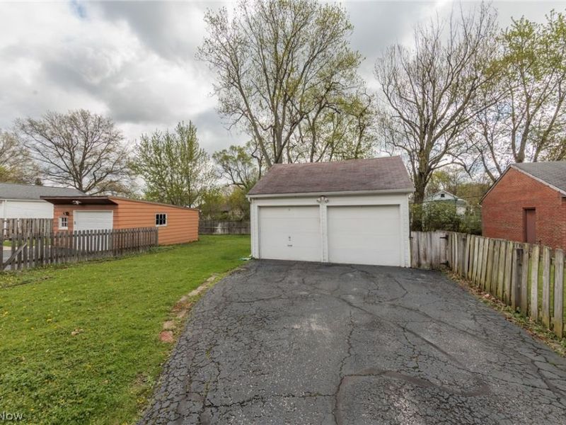 1551 Winchester Road, Cleveland, OH 44124 Photo 43