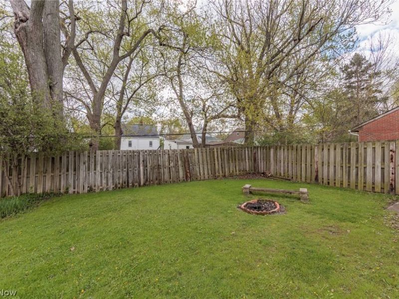 1551 Winchester Road, Cleveland, OH 44124 Photo 47