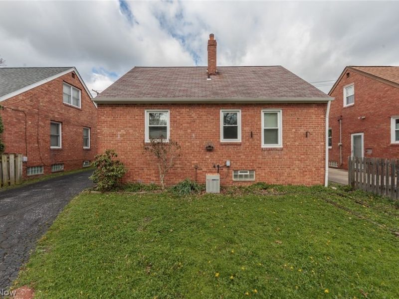 1551 Winchester Road, Cleveland, OH 44124 Photo 48