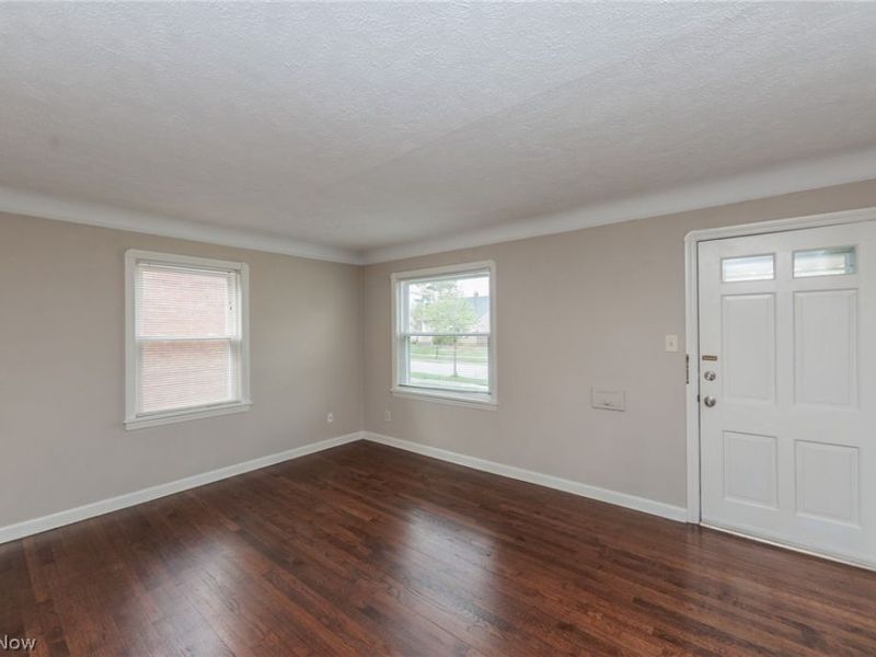 1551 Winchester Road, Cleveland, OH 44124 Photo 6