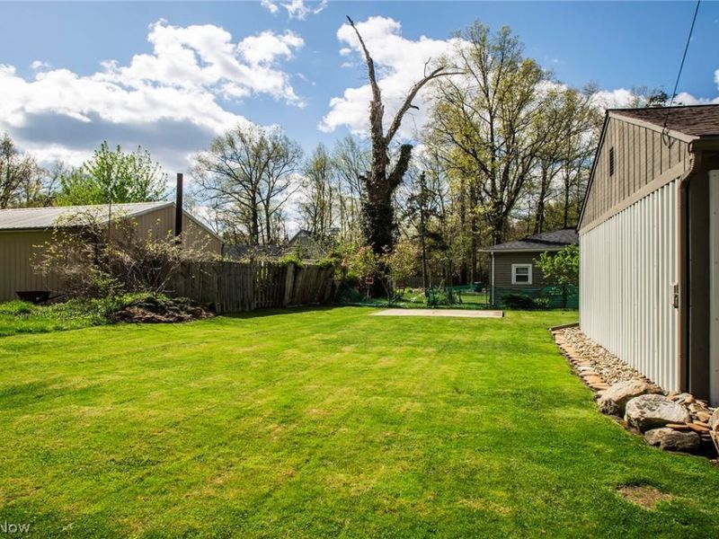 3901 Dale Avenue , Lorain, OH 44055 Photo 11