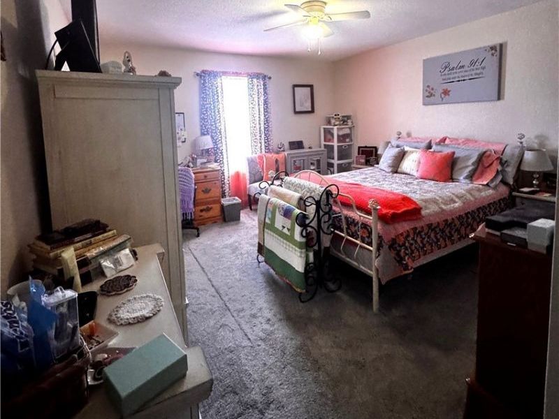 703 Oak Tree Lane , Belpre, OH 45714 Photo 11