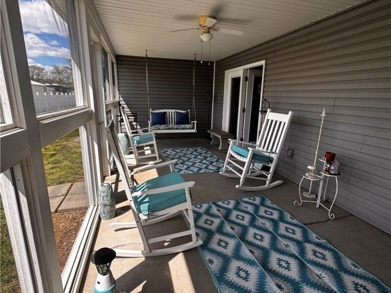 703 Oak Tree Lane , Belpre, OH 45714 Photo 16