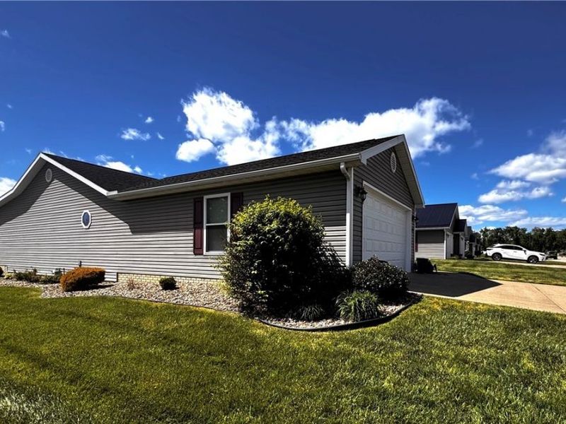 703 Oak Tree Lane , Belpre, OH 45714 Photo 5