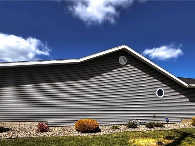 703 Oak Tree Lane , Belpre, OH 45714 Photo 6