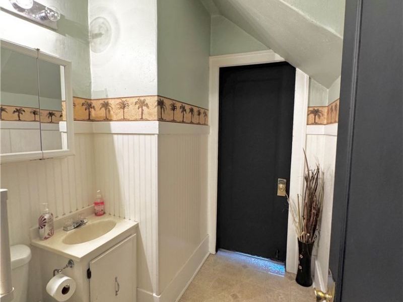 179 S Eagle Street , Geneva, OH 44041 Photo 10