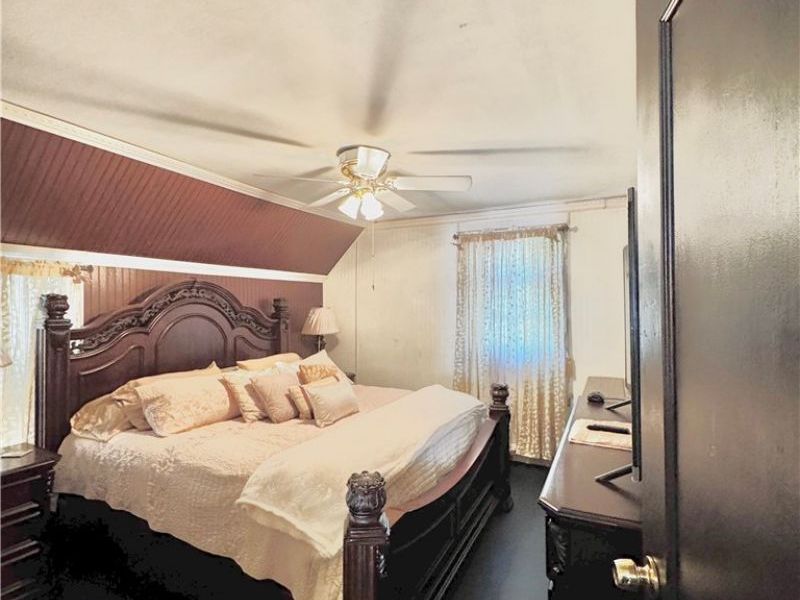 179 S Eagle Street , Geneva, OH 44041 Photo 13