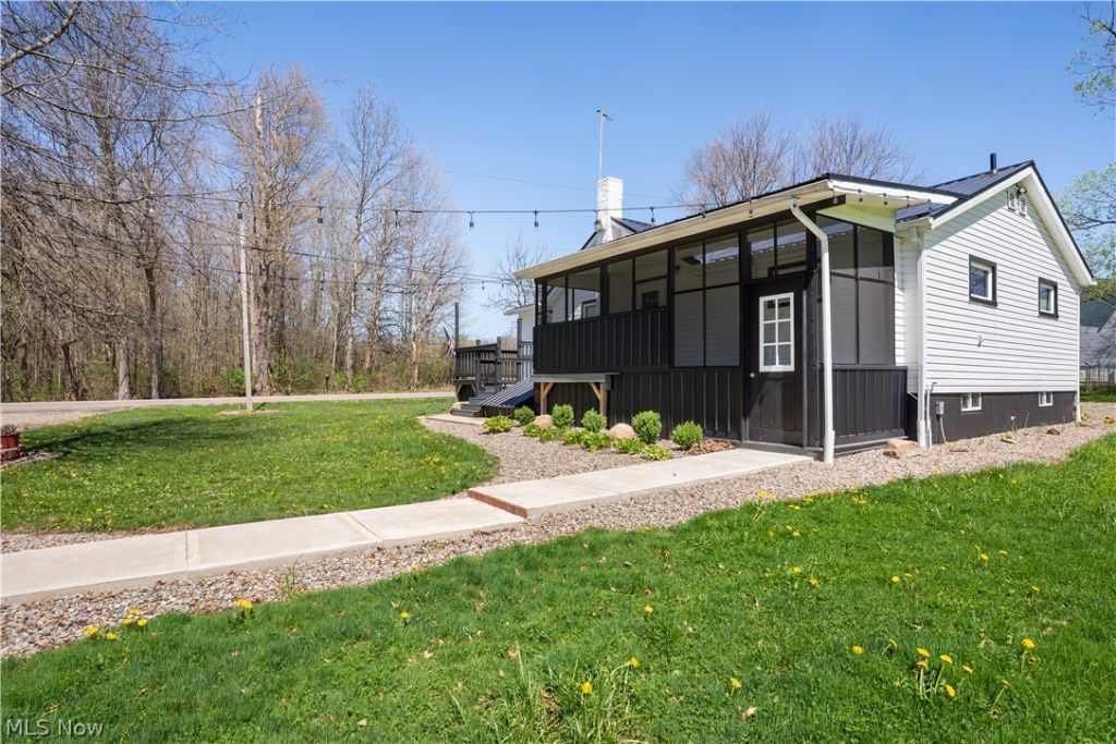 16715 W Western Reserve Road, Berlin Center, OH 44401