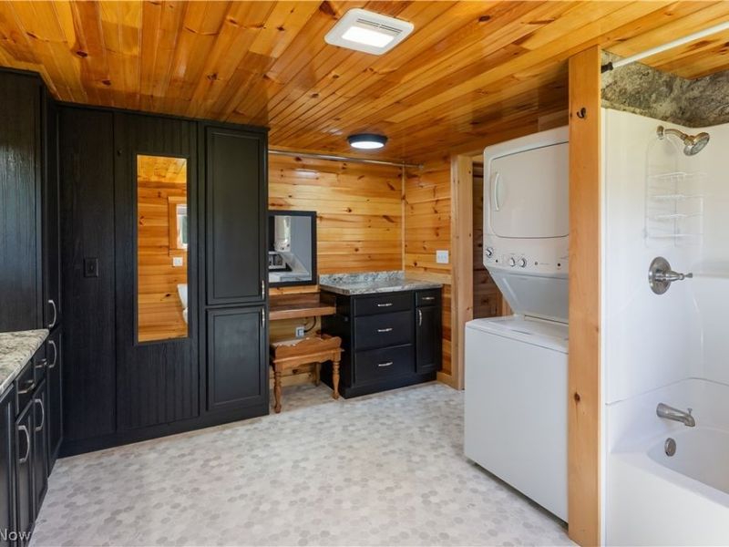 16715 W Western Reserve Road, Berlin Center, OH 44401 Photo 12