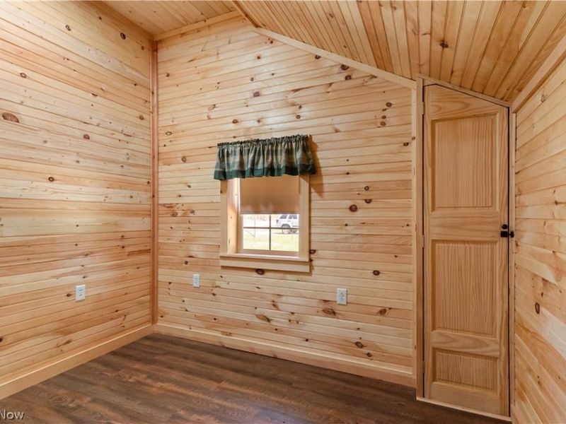 16715 W Western Reserve Road, Berlin Center, OH 44401 Photo 9