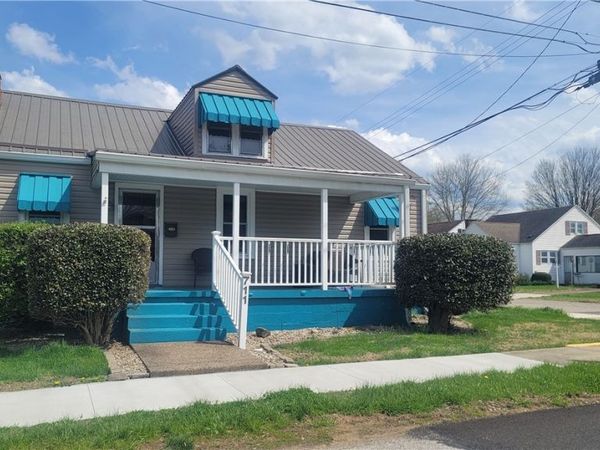 711 Victoria Avenue , Williamstown, WV 26187