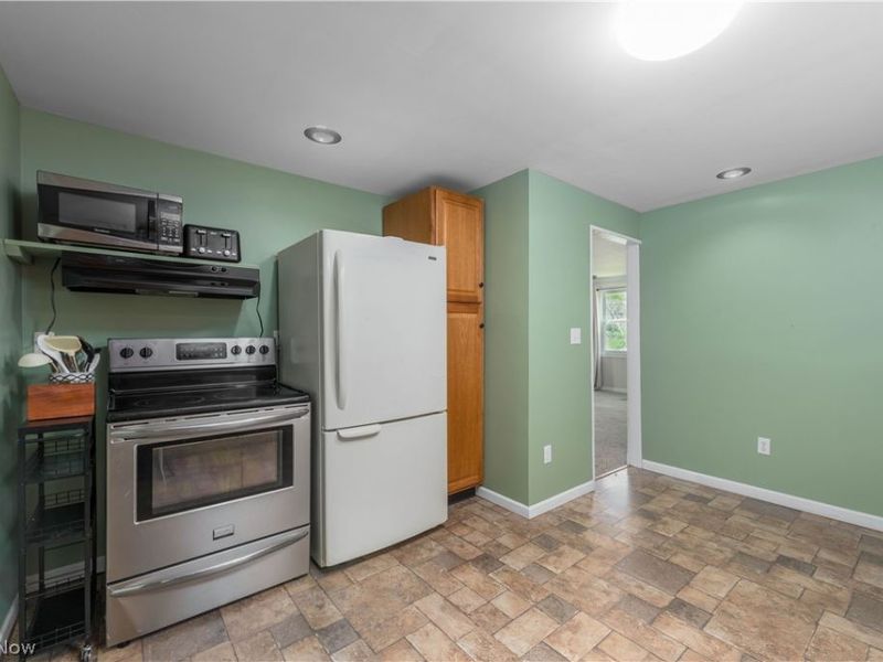 10716 Green Road , Wakeman, OH 44889 Photo 12