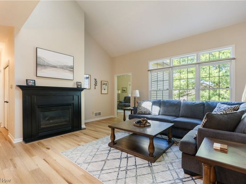 2939 Halwyck Circle NW, North Canton, OH 44720 Photo 3