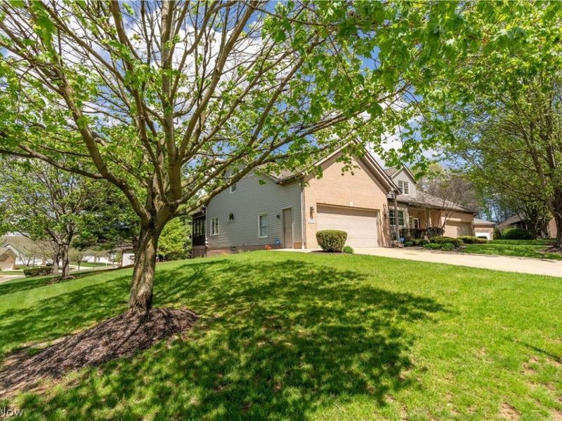 2939 Halwyck Circle NW, North Canton, OH 44720 Photo 30