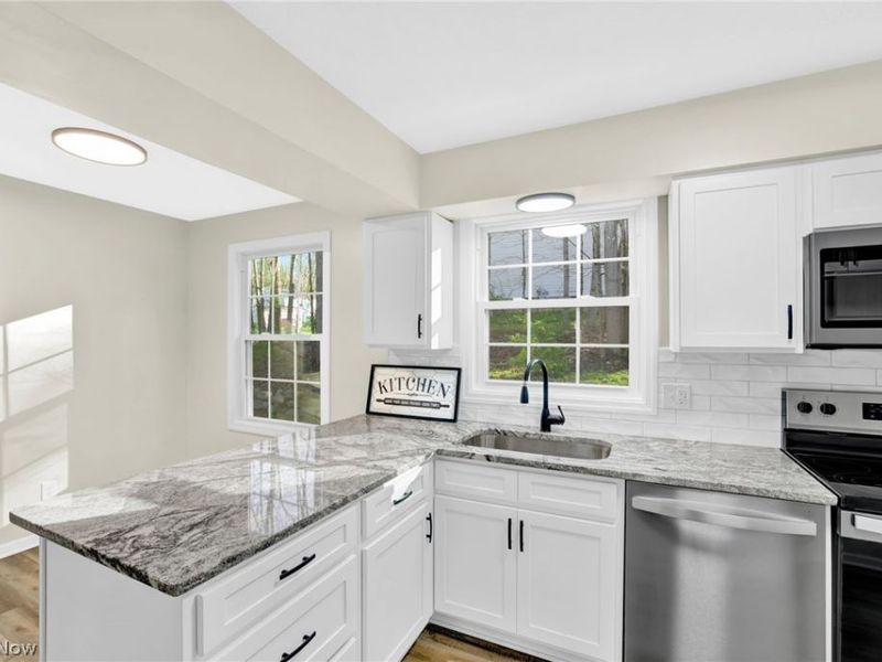 561 Bath Hills Boulevard, Akron, OH 44333 Photo 15