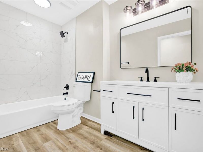 561 Bath Hills Boulevard, Akron, OH 44333 Photo 23