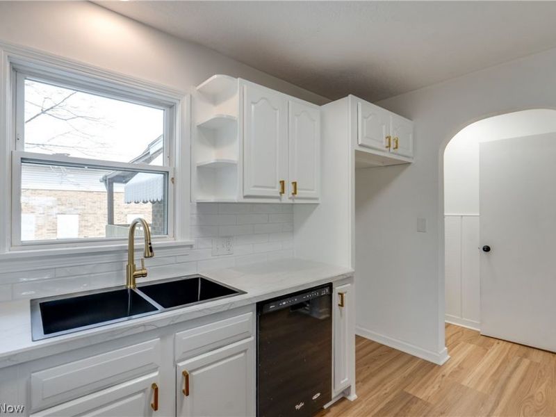 1650 S Liberty Avenue, Alliance, OH 44601 Photo 6