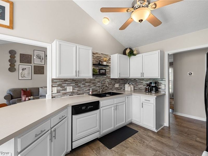 7287 Meadowhaven Drive, Chippewa Lake, OH 44215 Photo 7