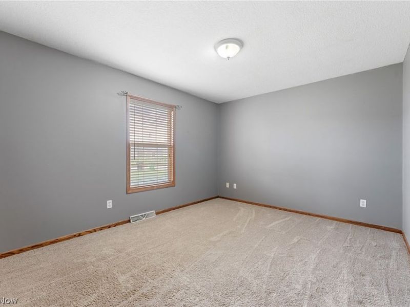 1035 Lanedale Street NW, Massillon, OH 44647 Photo 18