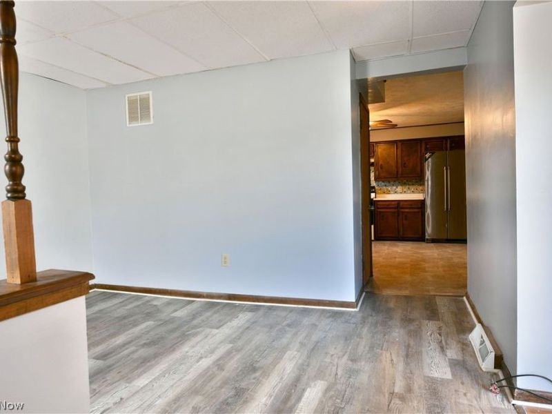 404 E Wood Street, Lowellville, OH 44436 Photo 12