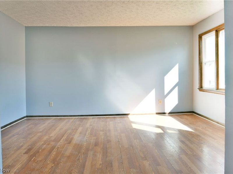 404 E Wood Street, Lowellville, OH 44436 Photo 13