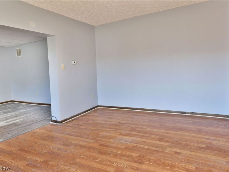 404 E Wood Street, Lowellville, OH 44436 Photo 15