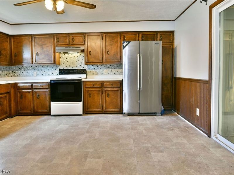 404 E Wood Street, Lowellville, OH 44436 Photo 16