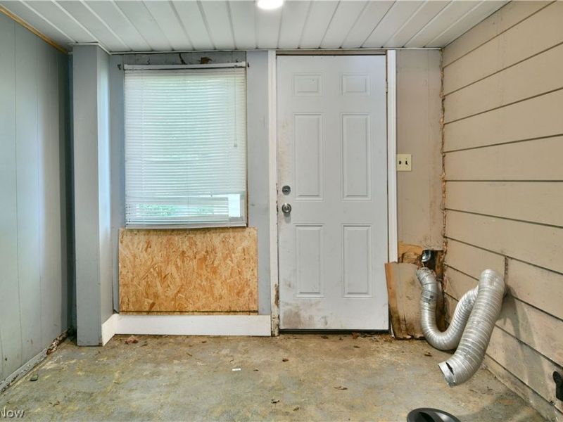 404 E Wood Street, Lowellville, OH 44436 Photo 21