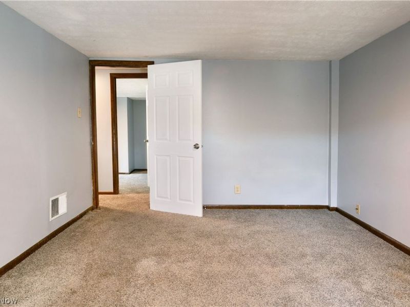 404 E Wood Street, Lowellville, OH 44436 Photo 25