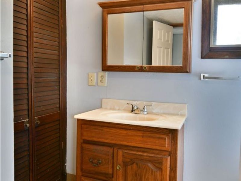 404 E Wood Street, Lowellville, OH 44436 Photo 33