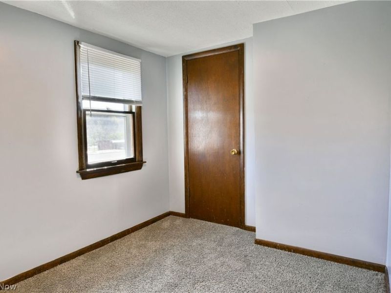 404 E Wood Street, Lowellville, OH 44436 Photo 37