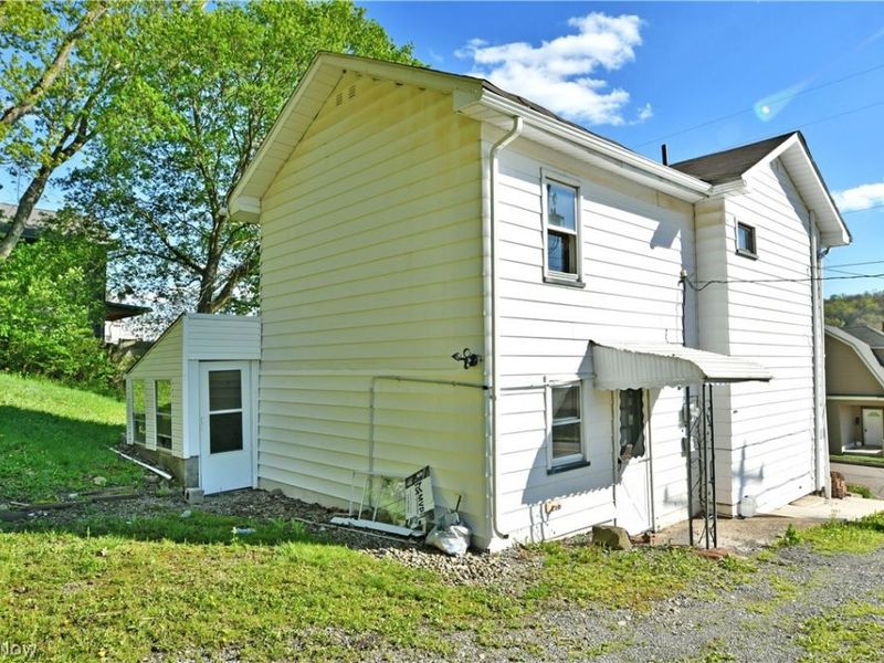 404 E Wood Street, Lowellville, OH 44436 Photo 7