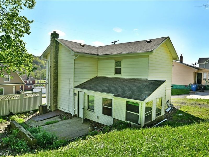 404 E Wood Street, Lowellville, OH 44436 Photo 8