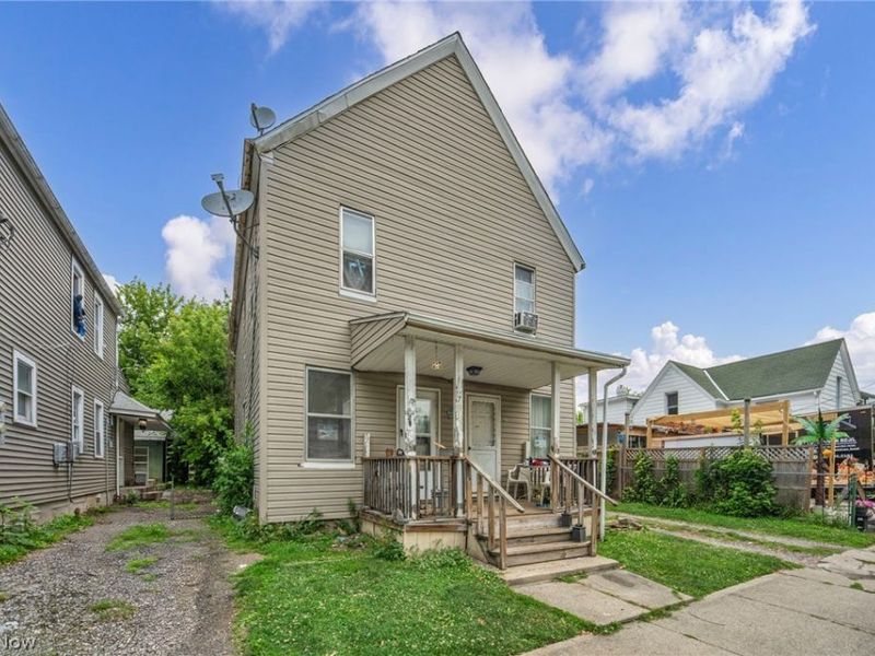 7814 Lawn Avenue, Cleveland, OH 44102 Photo 2