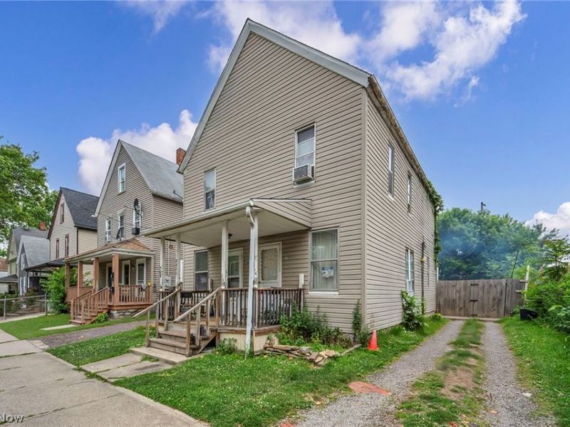 7814 Lawn Avenue, Cleveland, OH 44102 Photo 3