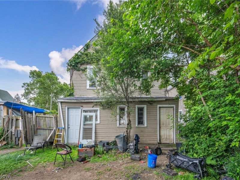 7814 Lawn Avenue, Cleveland, OH 44102 Photo 6