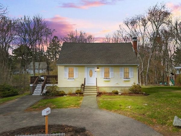 47 W Vanston Rd, Stoughton, MA 02072