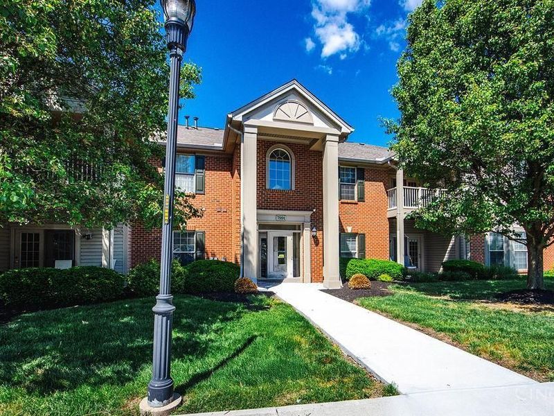 7991 Pinnacle Point Drive, Unit 101, West Chester, OH 45069 Photo 3