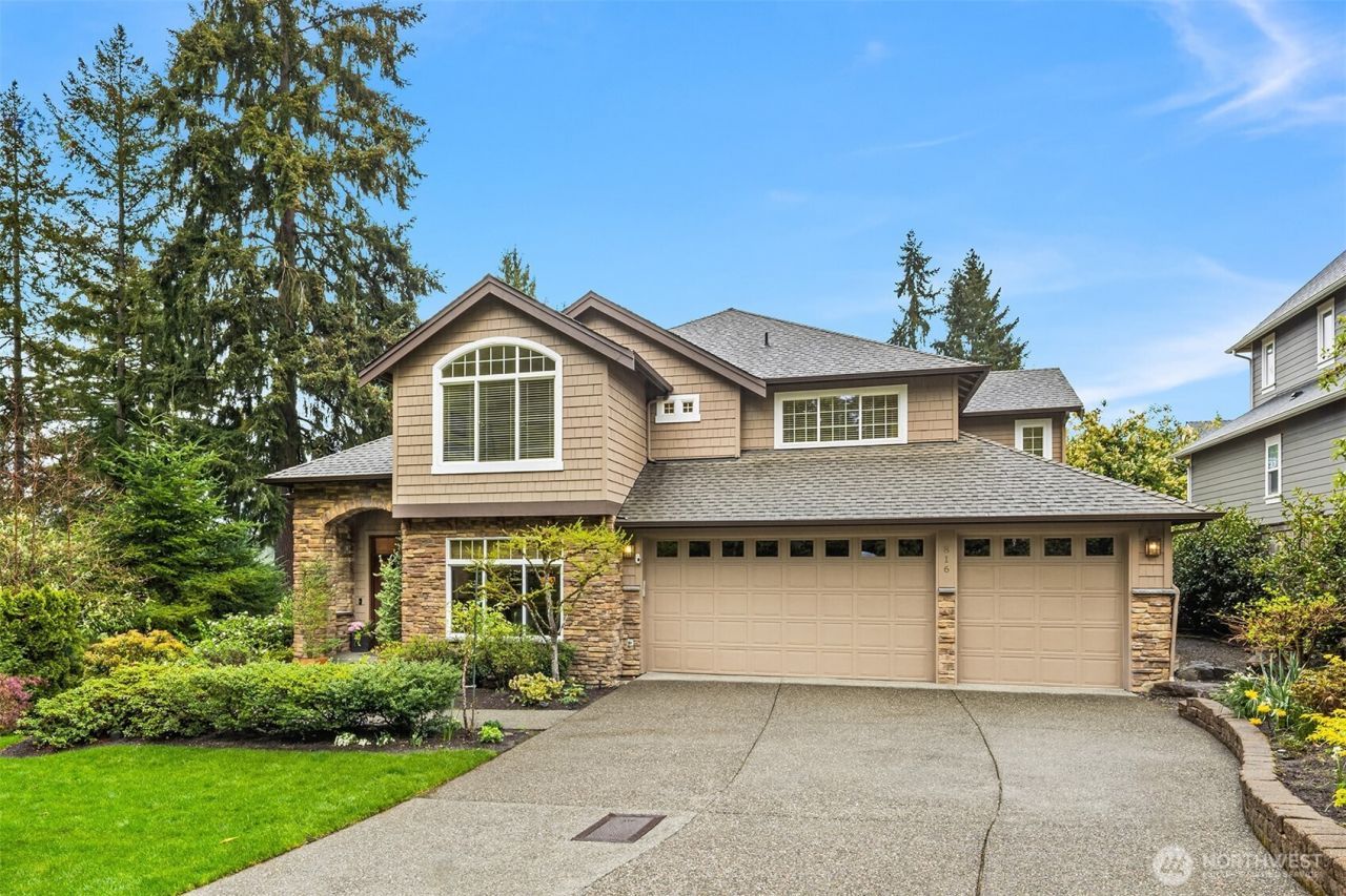 816 100th Avenue Se, Bellevue, WA 98004