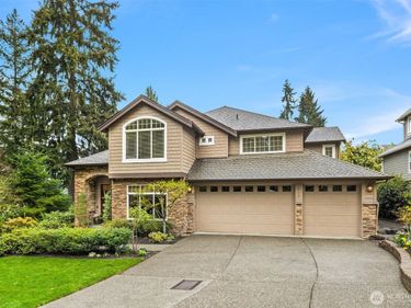 816 100th Avenue SE, Bellevue, WA 98004