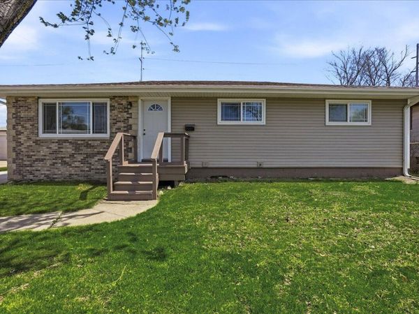 9937 Delaware Place , Highland, IN 46322