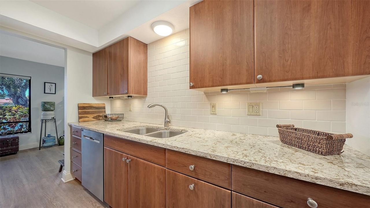 6048 Wilshire Boulevard, Unit 2, Sarasota, FL 34238 Photo