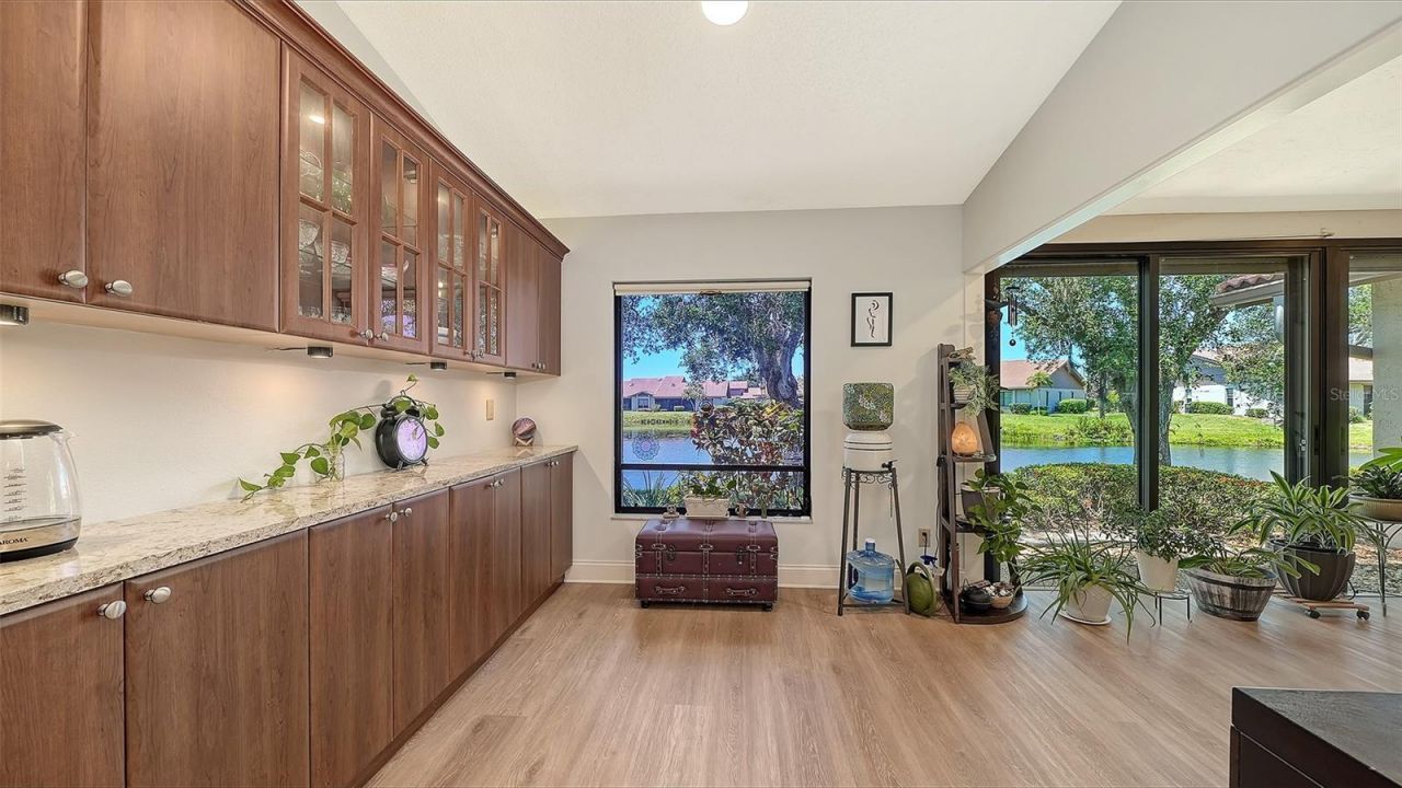 6048 Wilshire Boulevard, Unit 2, Sarasota, FL 34238 Photo