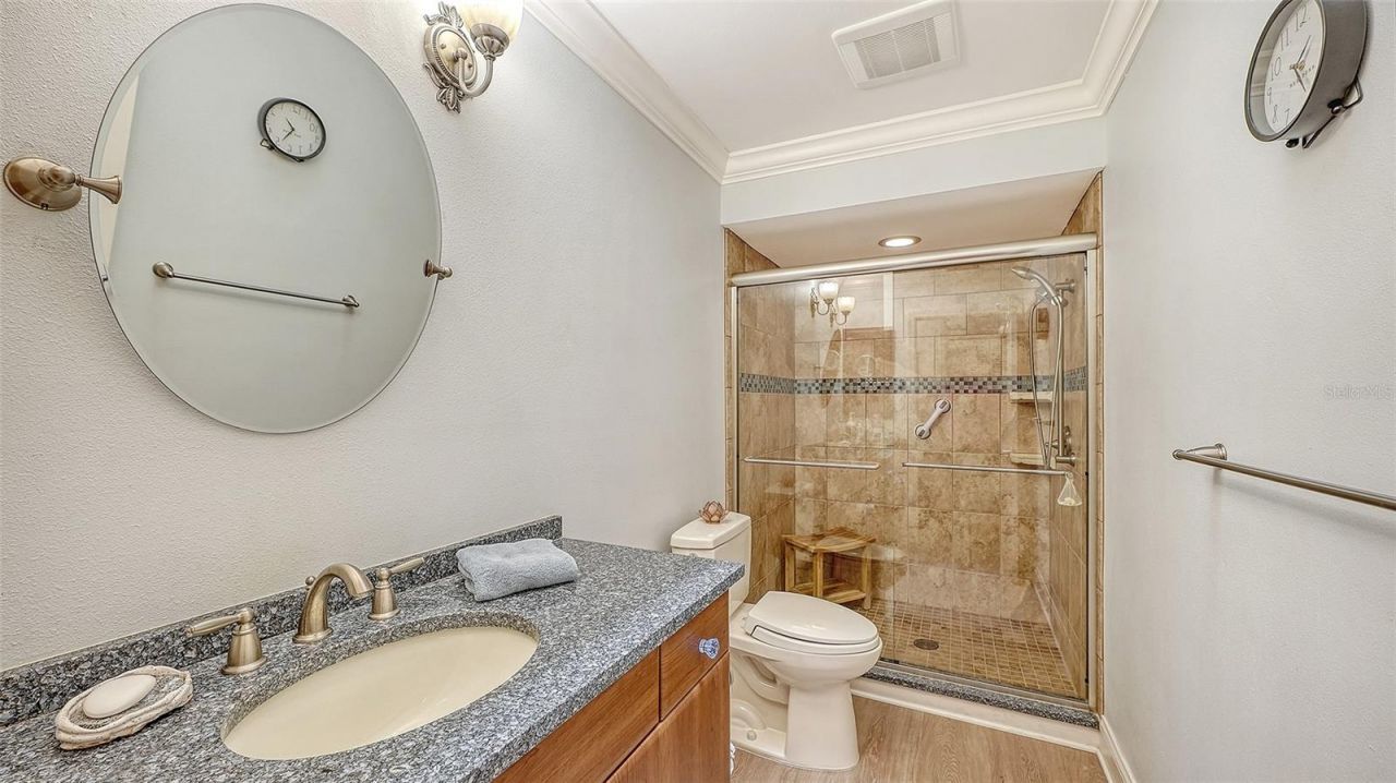 6048 Wilshire Boulevard, Unit 2, Sarasota, FL 34238 Photo